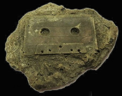 Click to enlarge Casette - Ancient technology