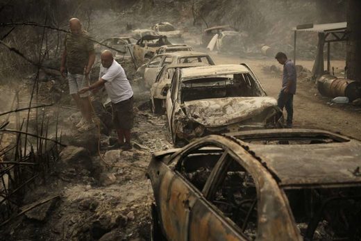 wildfires lebanon burned cars October 2019