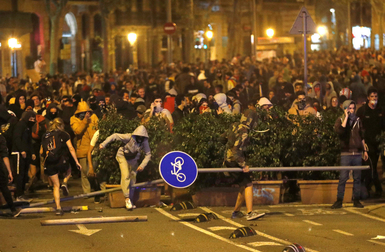 Click to enlarge Catalonia protests