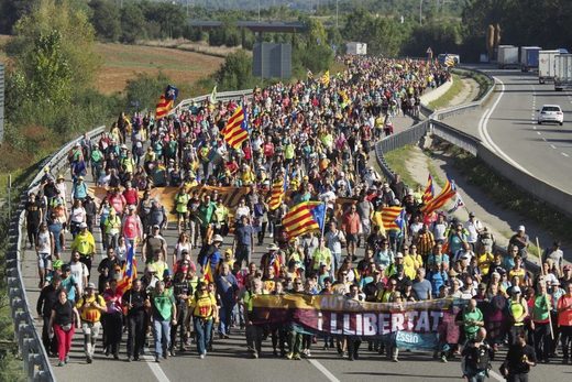 Click to enlarge catalonia protest