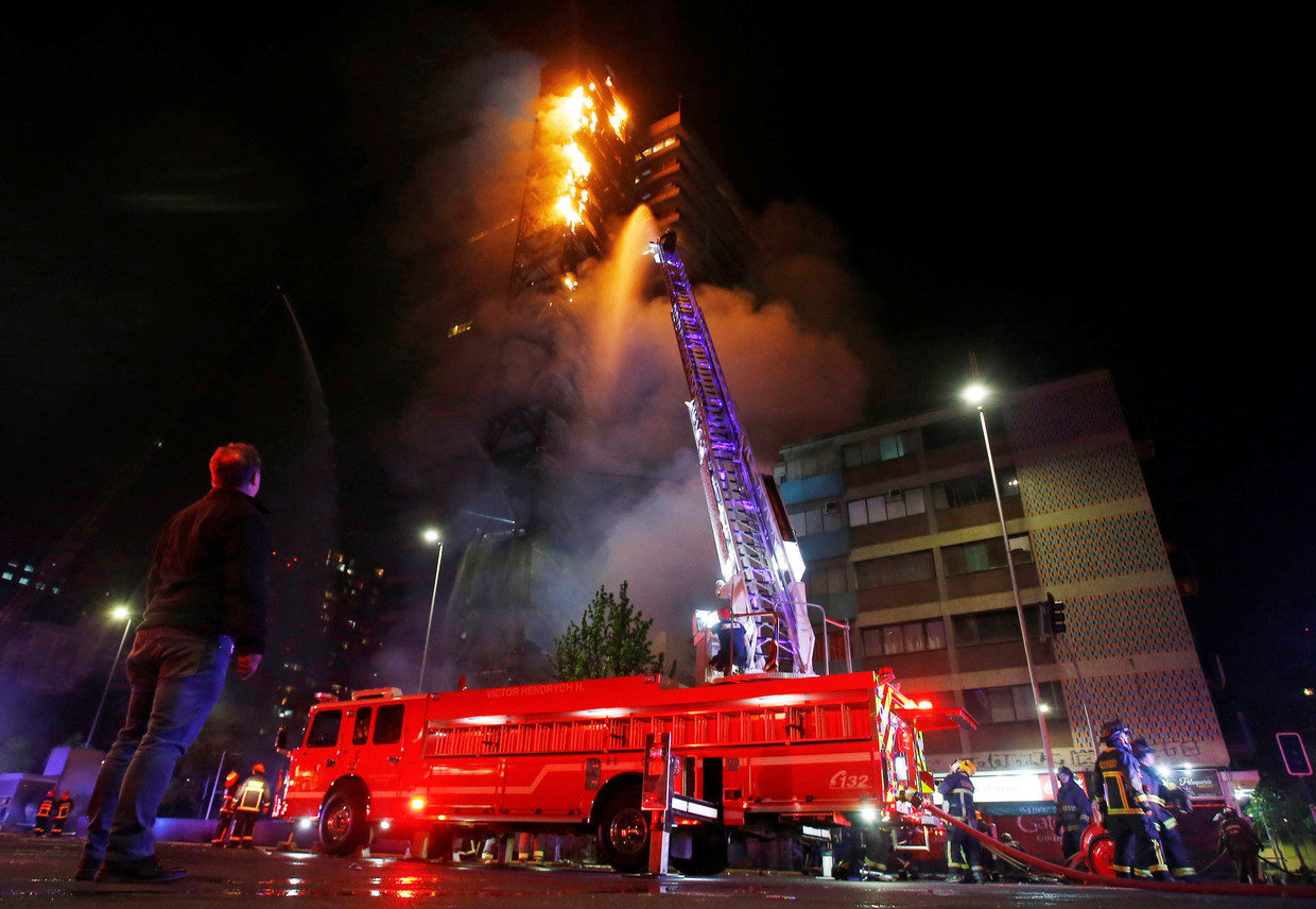 Click to enlarge riots santiago chile