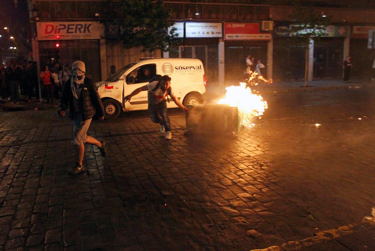 Click to enlarge riots santiago