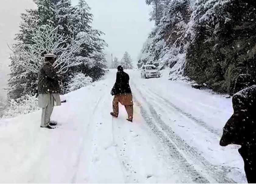 snow pakistan
