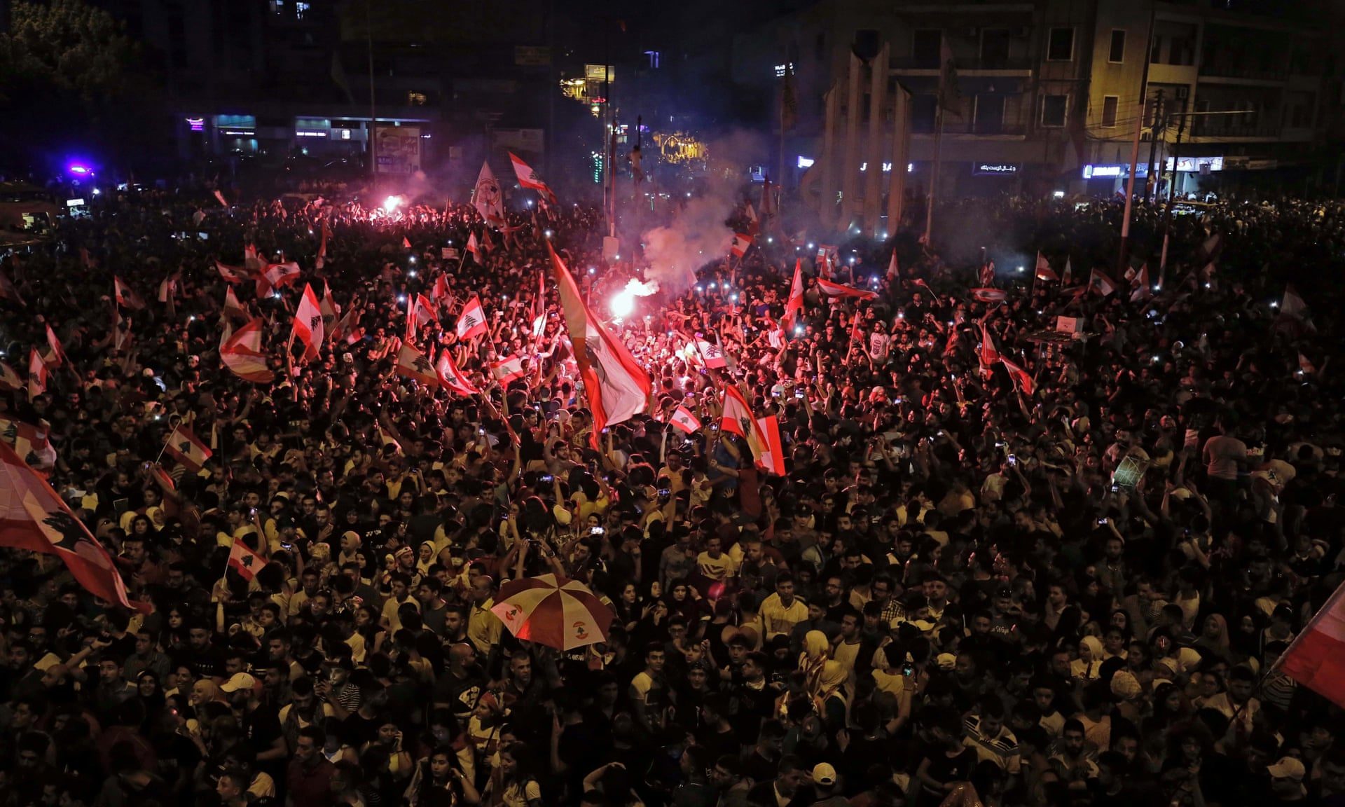 Click to enlarge lebanon protest taxes