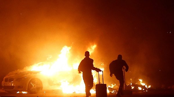 Click to enlarge Car on fire