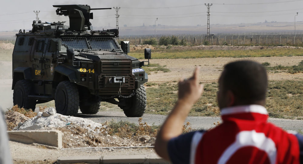 Click to enlarge armoured Turkish police vehicle