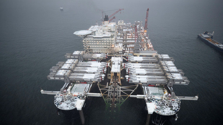 Click to enlarge The pipelay vessel Pioneering Spirit