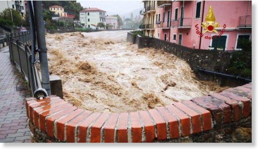 Mayor of Sestri Levante, Valentina Ghio has issued a warning to all people instructing them to remain in their homes to avoid the flooding.