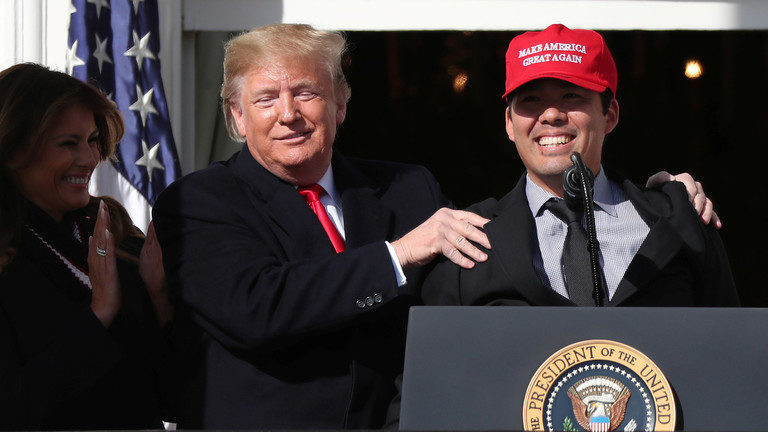 trump suzuki maga hat