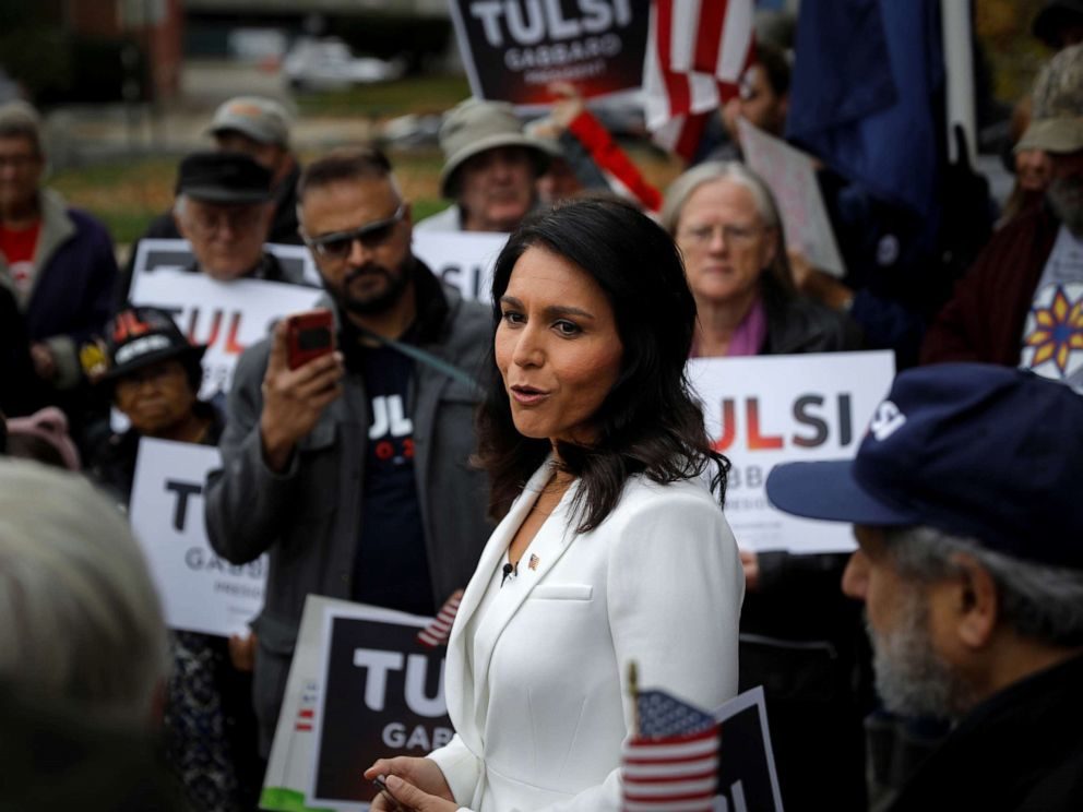 Click to enlarge Gabbard supporters