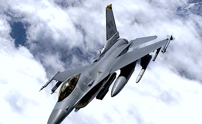 Click to enlarge F-16 fighter