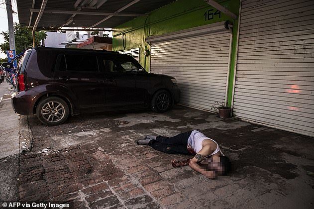 Click to enlarge el chapo 2