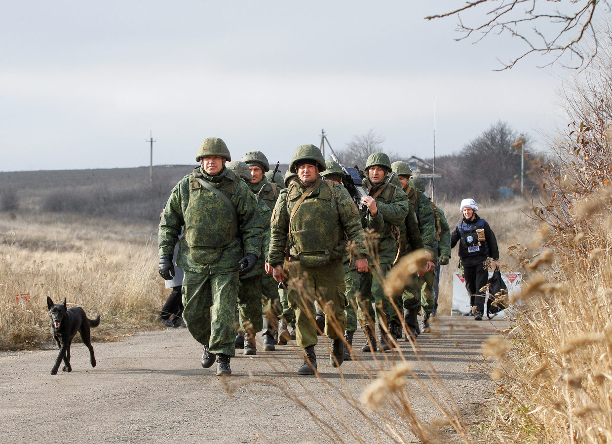 Click to enlarge DPR soldiers Donbass