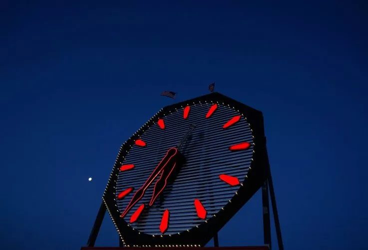 colgate clock