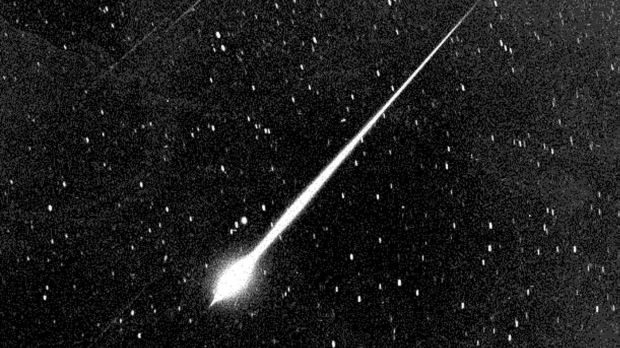 Click to enlarge Leonid fireball in 1966