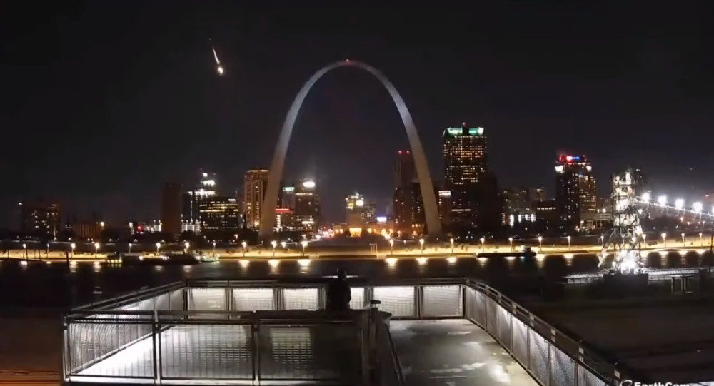 Fireball over St.Louis