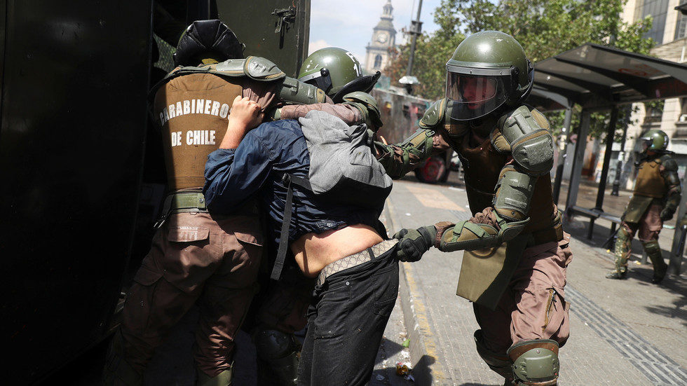 Chilean riot police