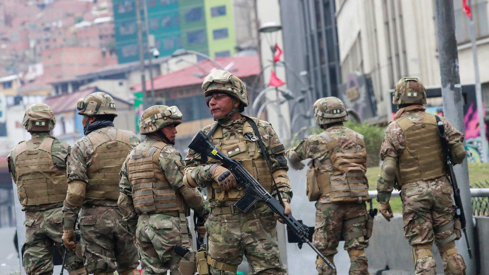 Click to enlarge bolivian soldiers