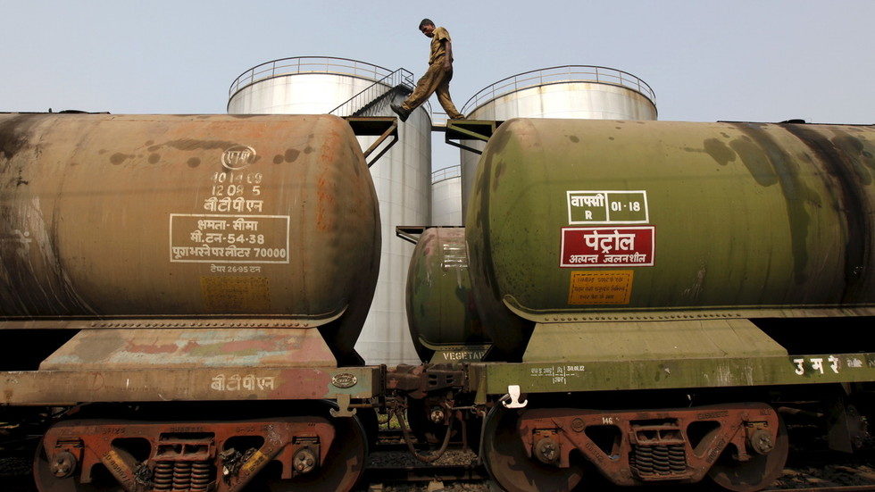 Click to enlarge oil terminal kolkata india