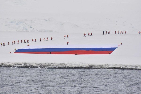 Click to enlarge Russian flag