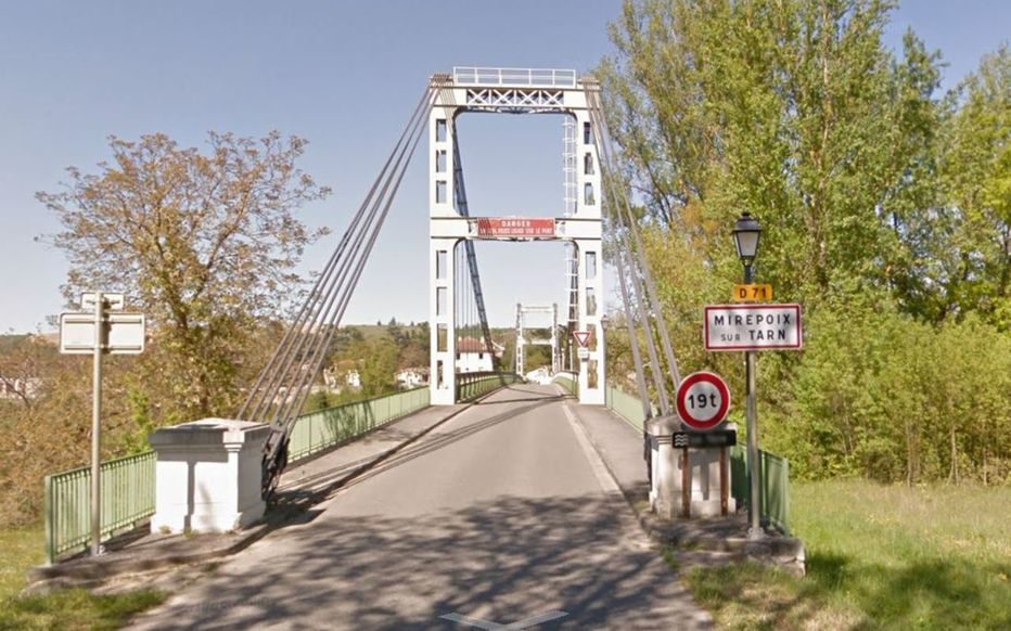 bridge collapse france