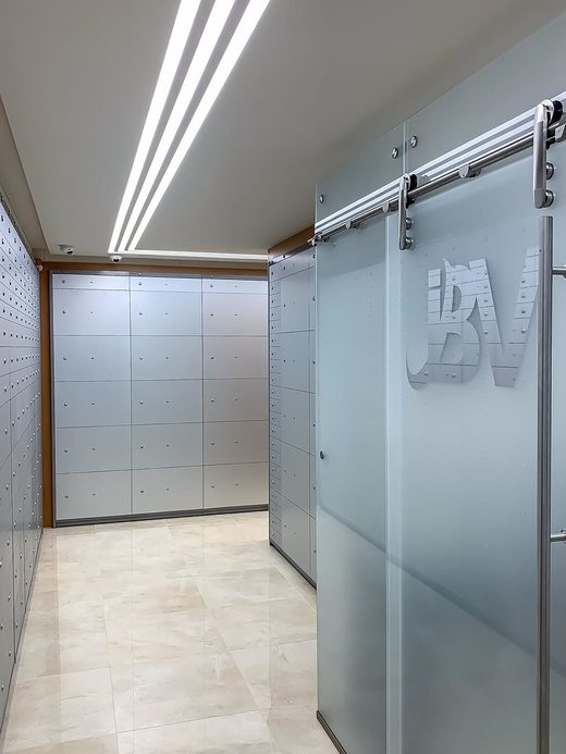 Click to enlarge safe deposit