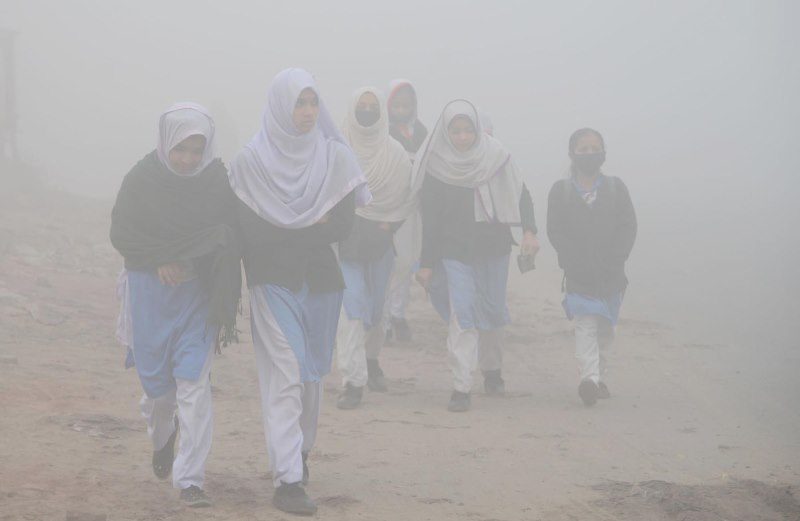 Click to enlarge smog pollution lahore