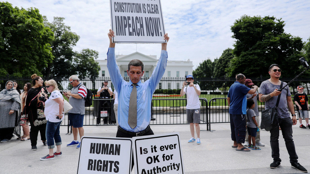 Click to enlarge protest impeachment