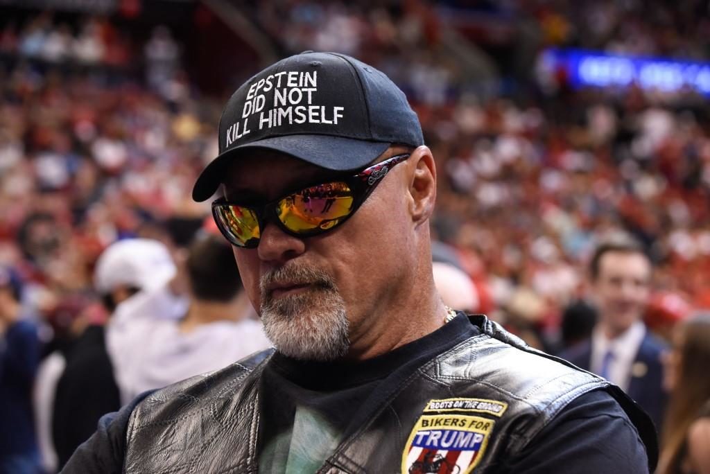 Click to enlarge trump rally florida