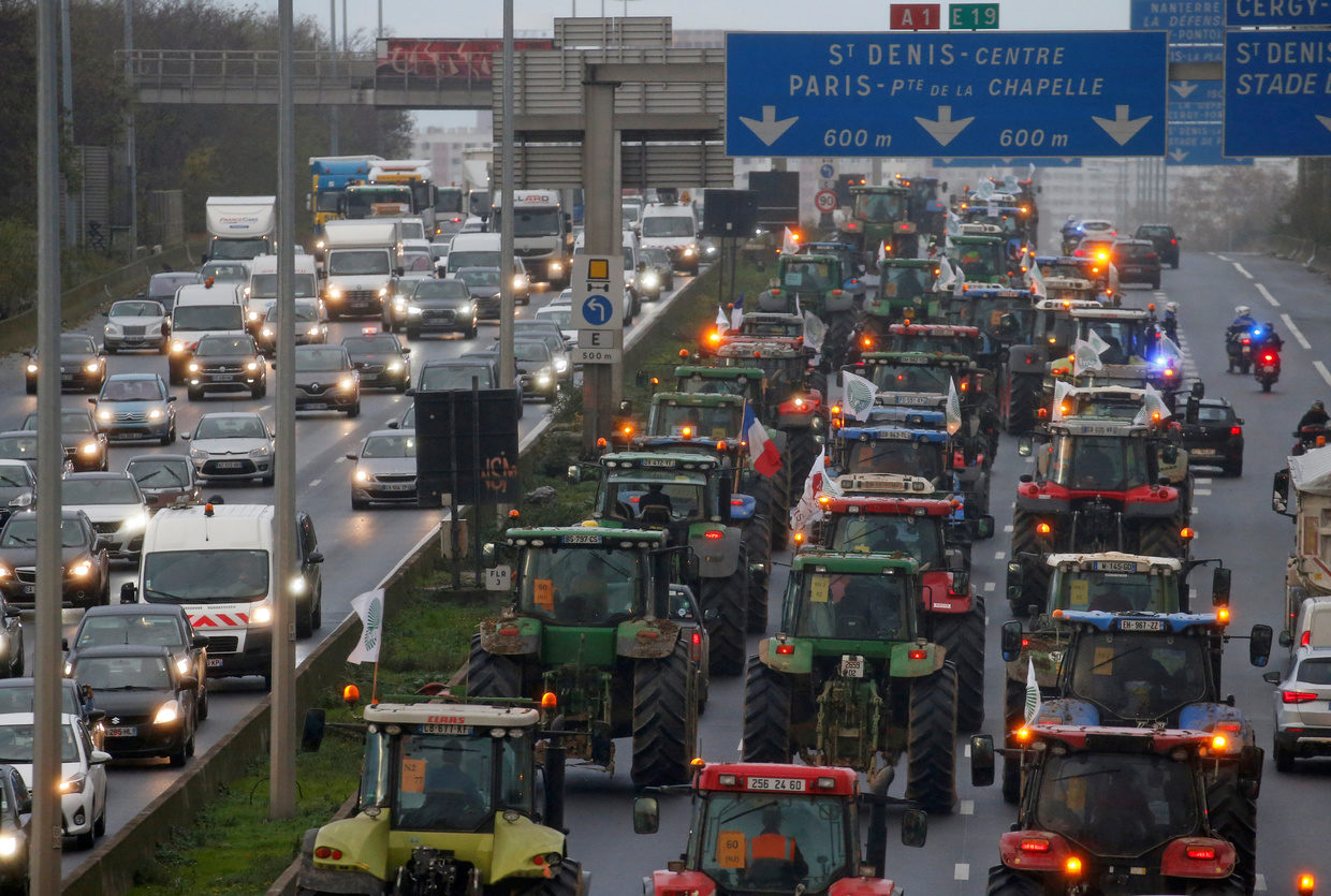 Click to enlarge farmer protest france