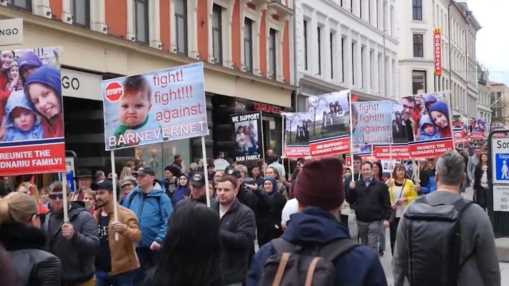 Click to enlarge Barnevernet norway protest