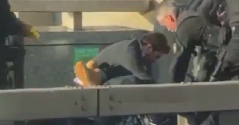 Click to enlarge london bridge stabbing