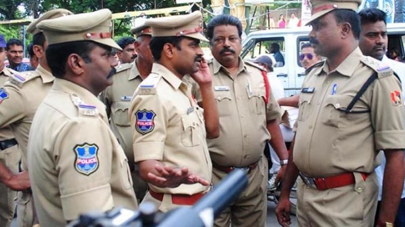 Click to enlarge Maharashtra police