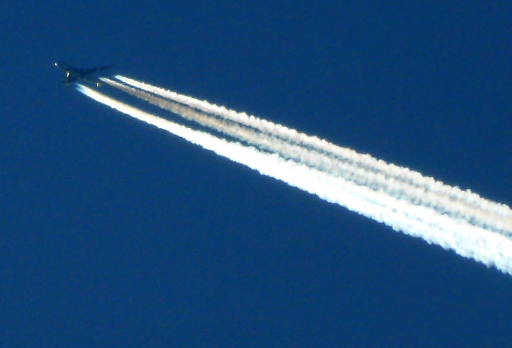 Jet Contrails