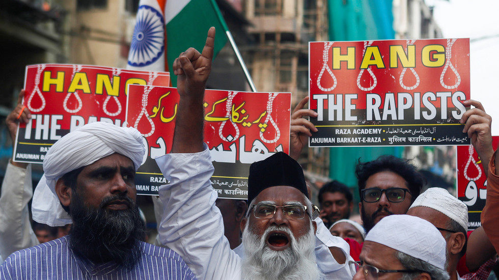 Click to enlarge Hang the Rapists Protests in India