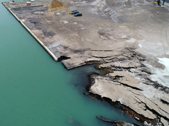 Click to enlarge detroit uranium collapse