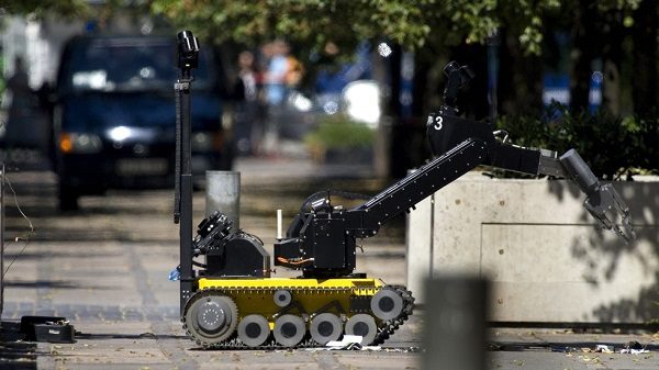 Click to enlarge Bomb squad robot