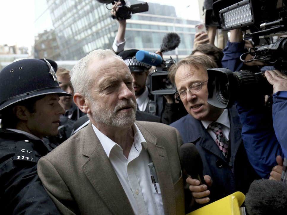 Click to enlarge corbyn media reporters
