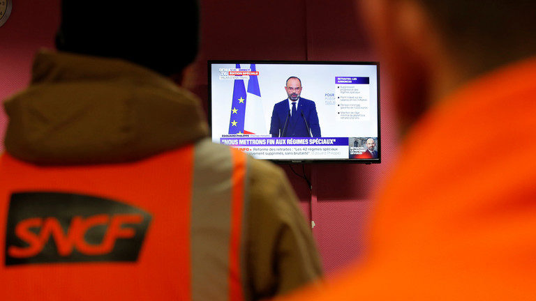 Click to enlarge Edouard Philippe