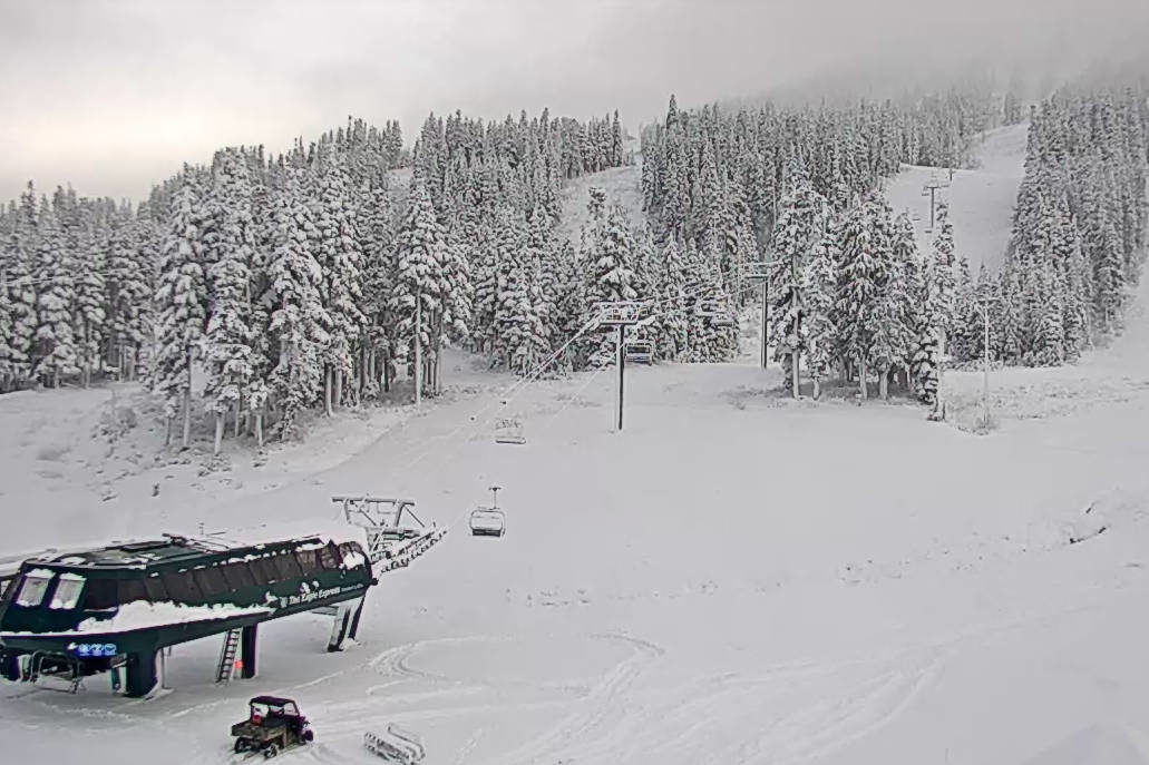 Overnight Wednesday, Mount Washington Alpine Resort received 31 cm of fresh snow, along with a light snowfall into Thursday morning.