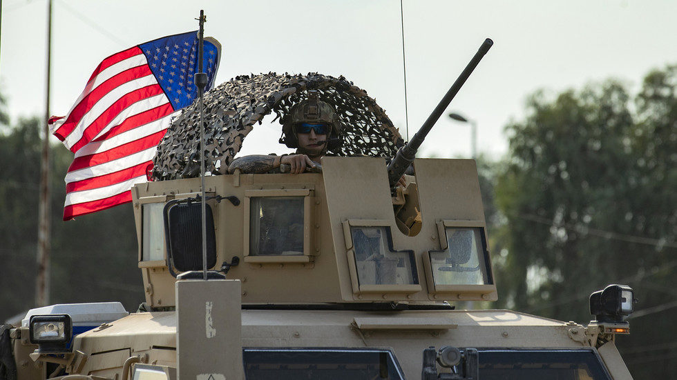 Click to enlarge armoured personnel carrier