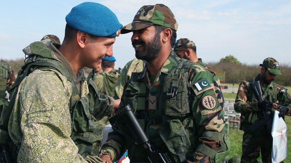 russian pakistani troops