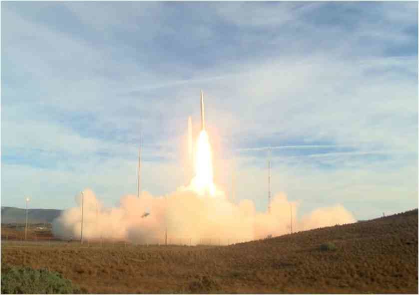 Click to enlarge land based missile test US