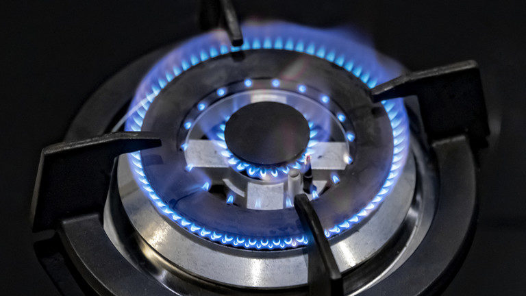 Click to enlarge gas stove