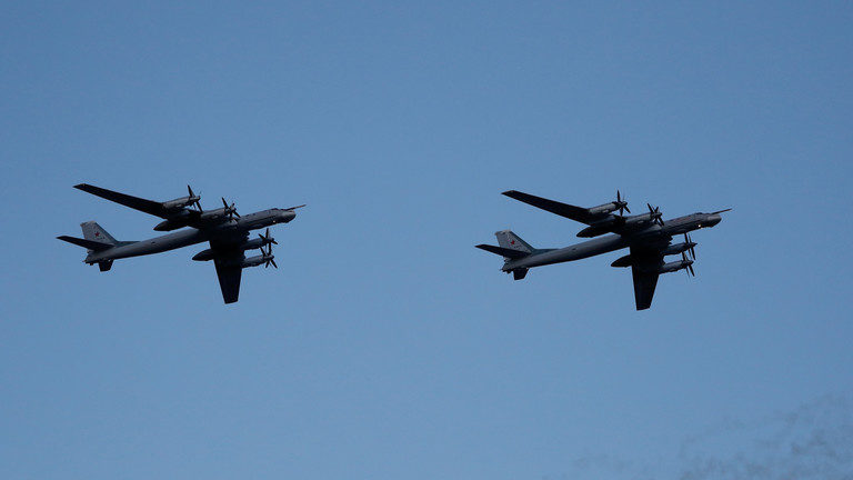 Click to enlarge Tu-95 Strategic Bombers