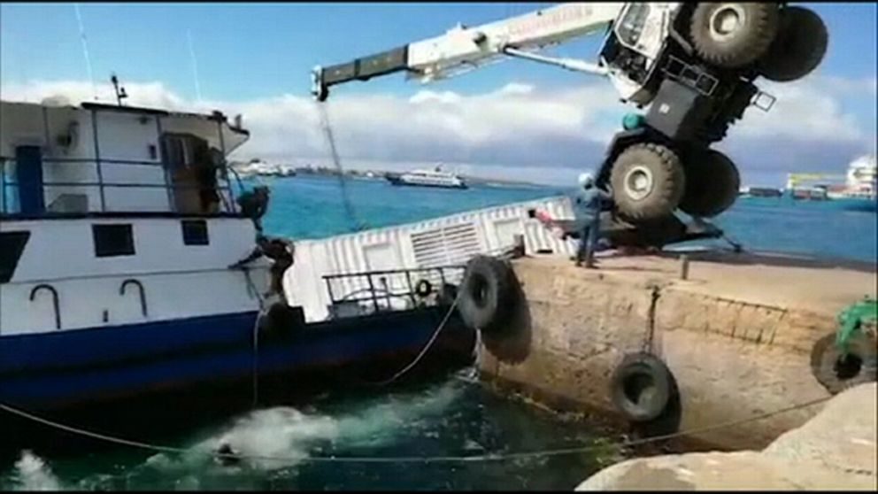 Galapagos fuel oil spill Dec 2019