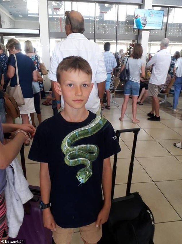 Click to enlarge boy snake shirt