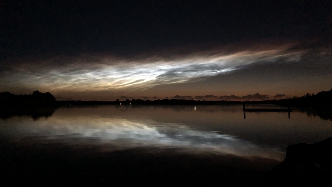 Click to enlarge noctilucent clouds netherlands