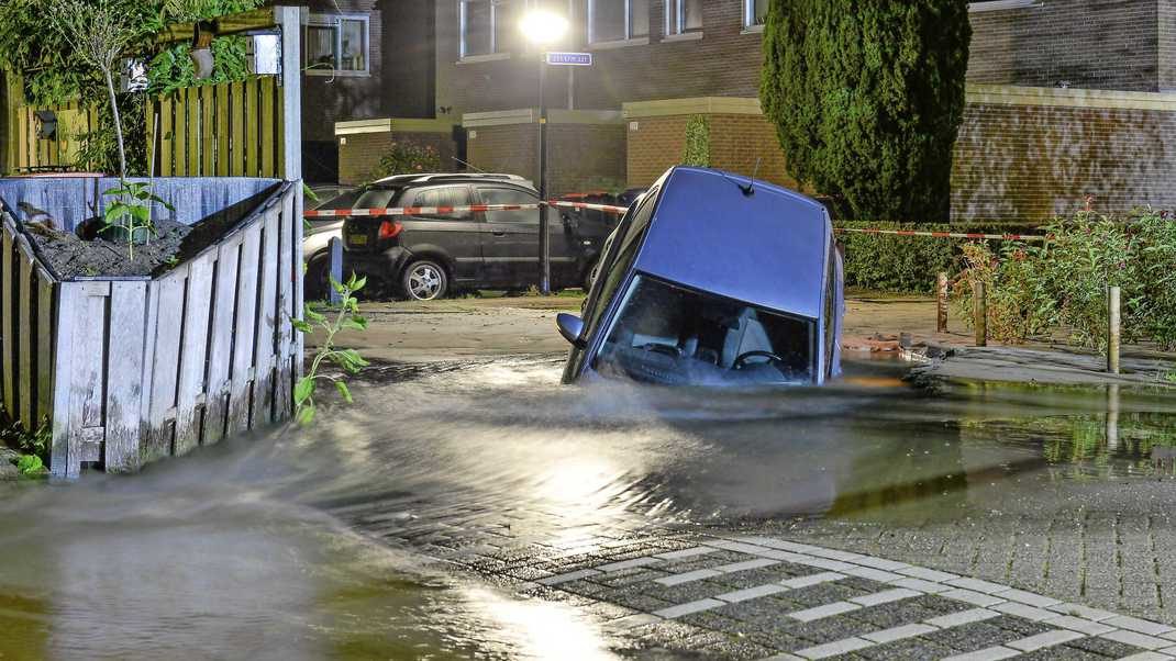 Click to enlarge sinkhole netherlands