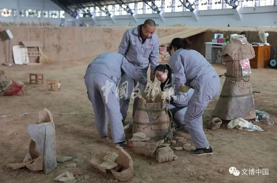 Click to enlarge terracotta warriors